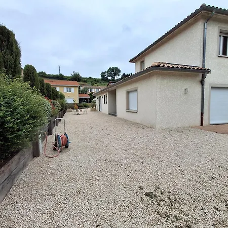Du Clos De Givrais Casa de Férias *